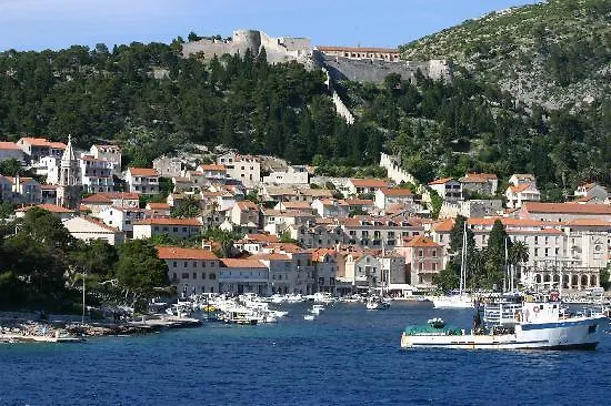 Luci * Hvar Town