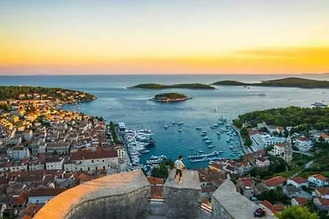 Apartment Luci Hvar Town